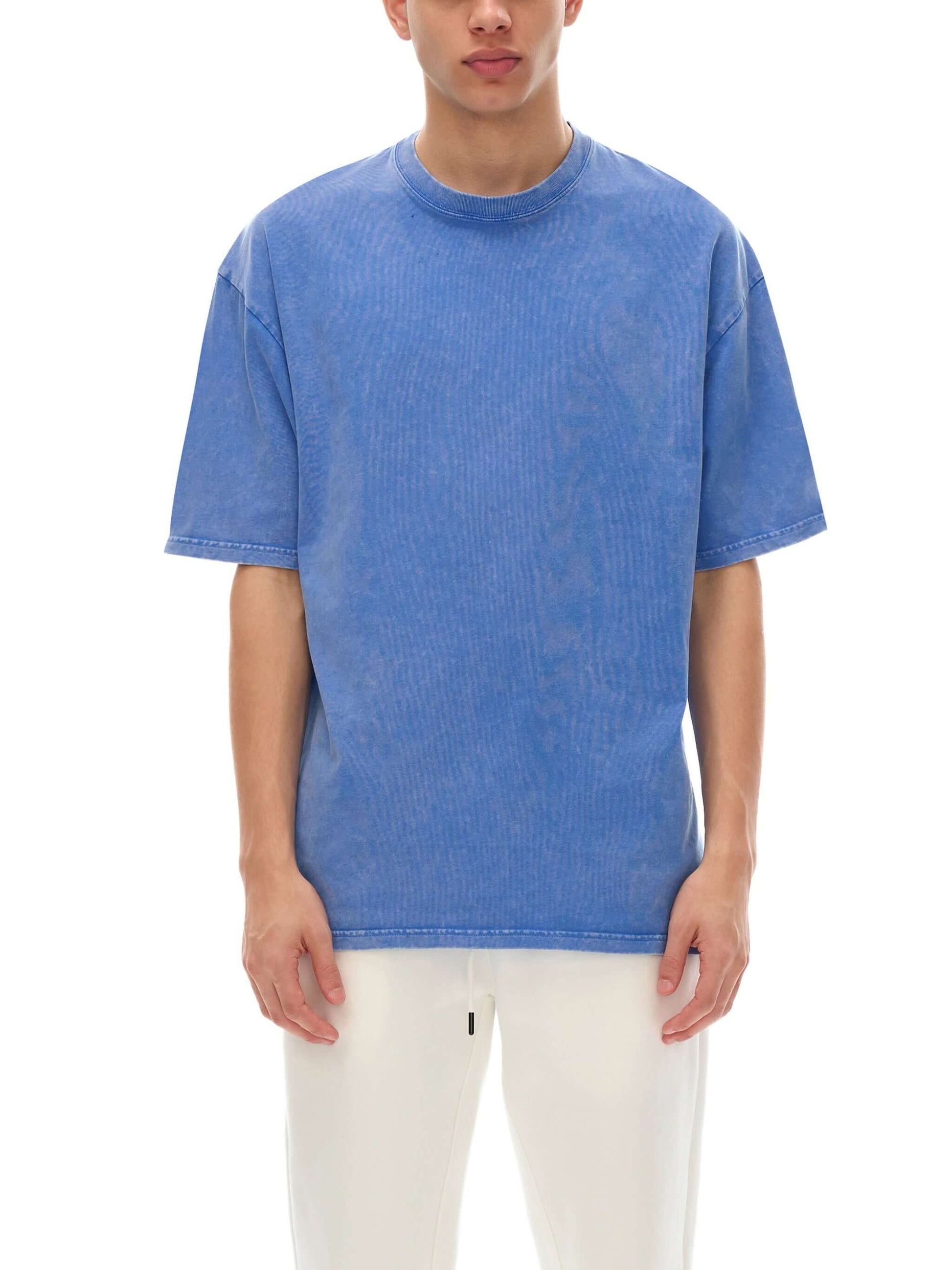 Urbanova-Washed cotton T-Shirt in blue, oversized fit, 100% cotton for streetwear style and comfort.